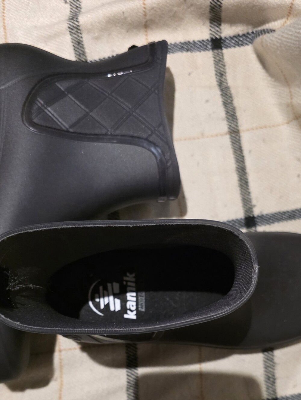 NWOT Kamik Black Short Chelsea Rain Boots - Picture 2 of 5